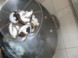 香菇海带汤的做法步骤：8
